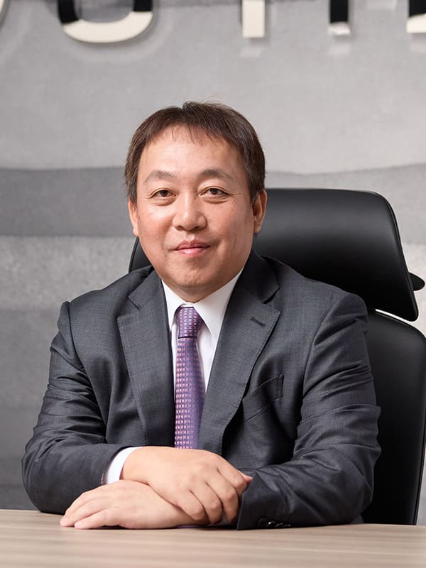 Representative Director President & CEO Nobuyoshi Fujisawa
